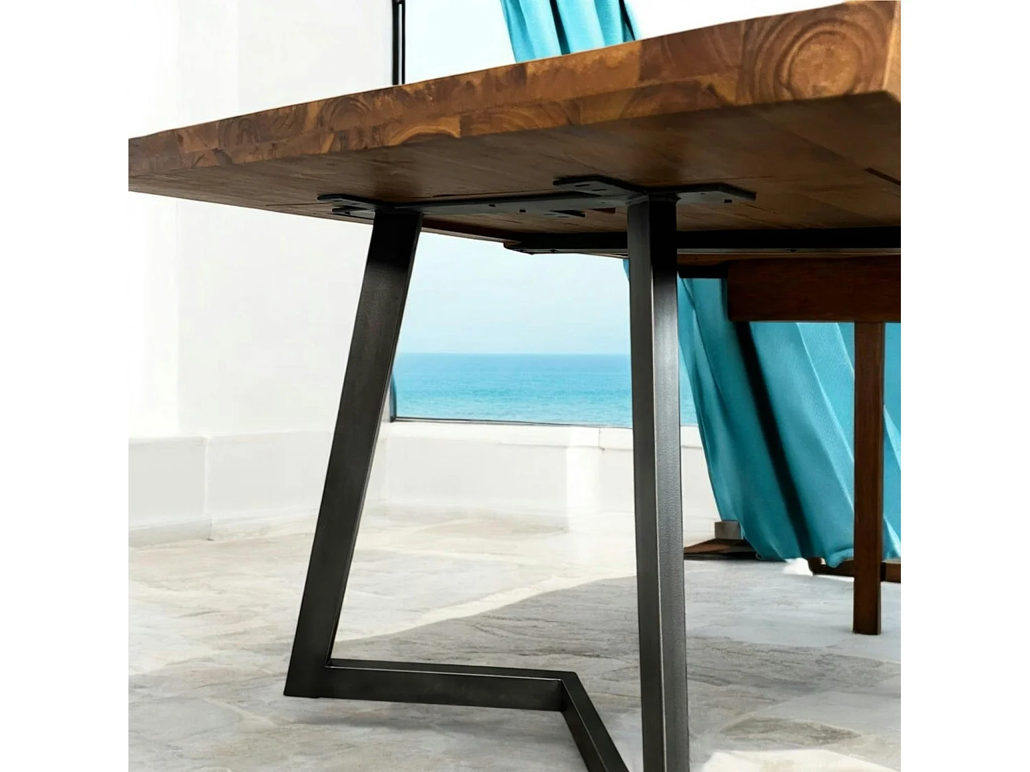 Table à manger bois recyclé teck pied accent 220 cm CLEVELAND