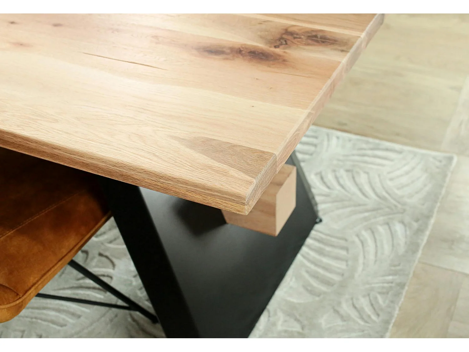 Table rectangulaire en chêne blanc avec poutre centrale 200 cm CORNWALL