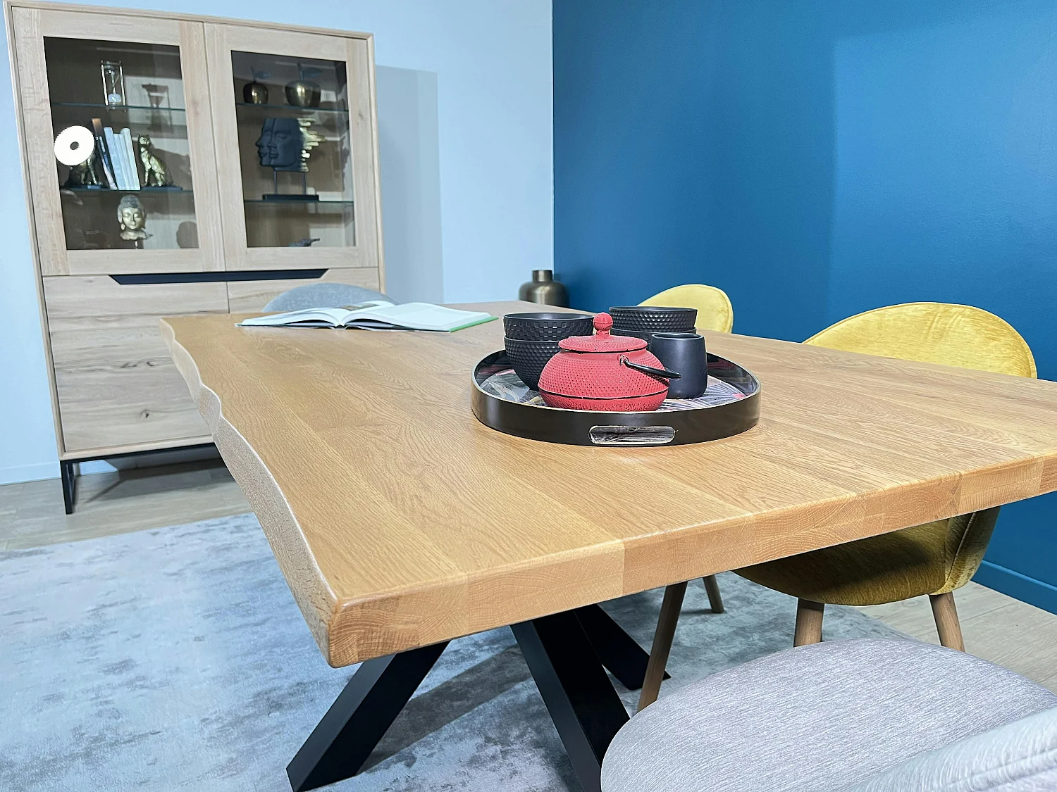 Table extensible en chêne huilé bords naturels 240 cm ETNA