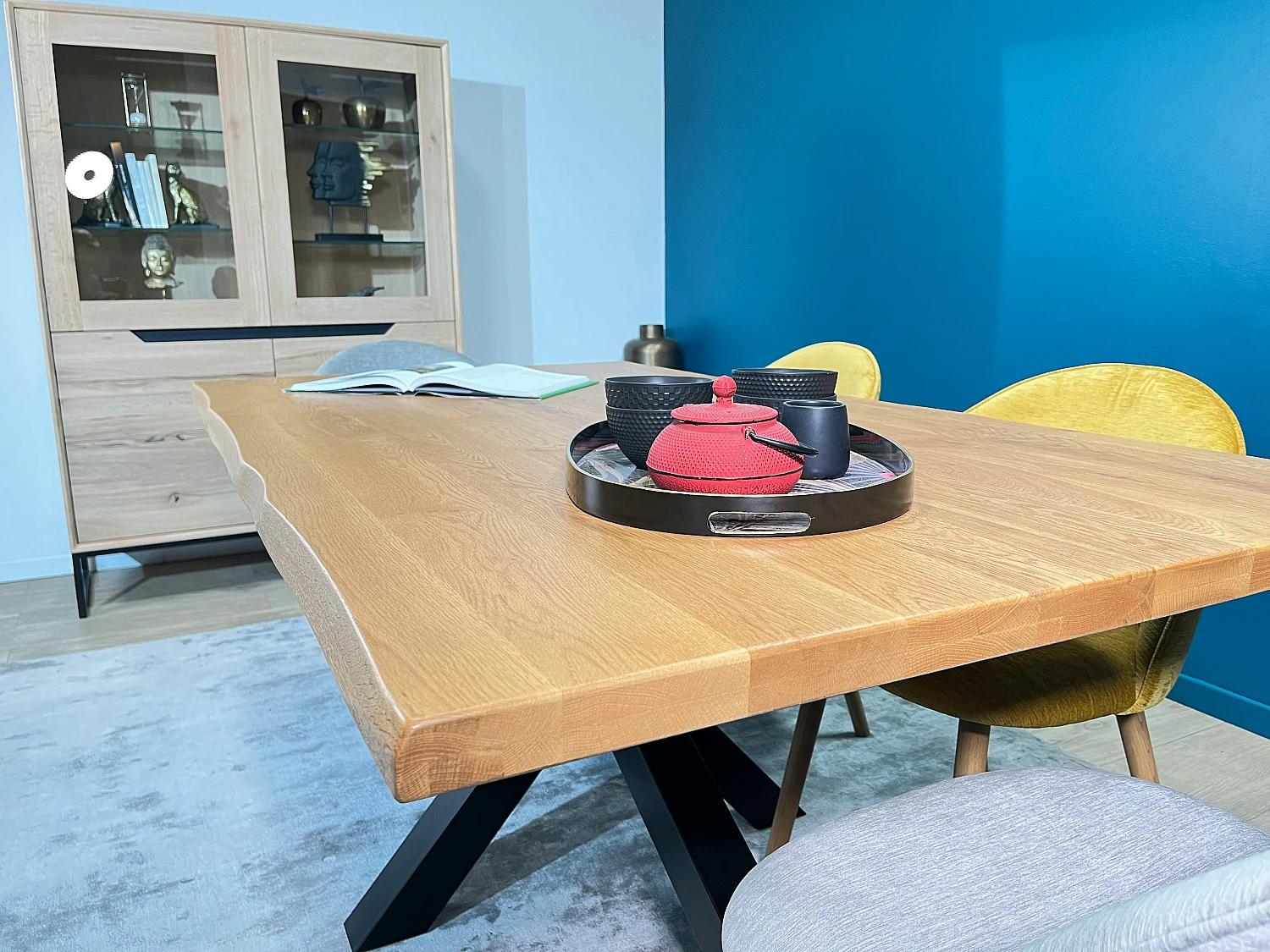 Table extensible en chêne huilé bords naturels 240 cm ETNA