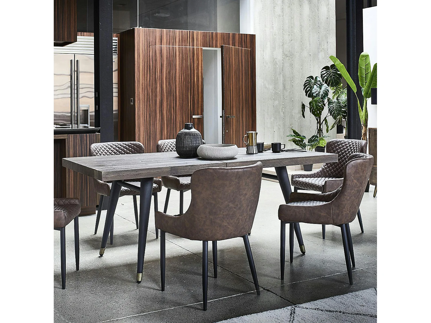 Table à manger extensible bois recyclé piètement effet laiton vieilli 140-180 cm ADÉLAÏDE