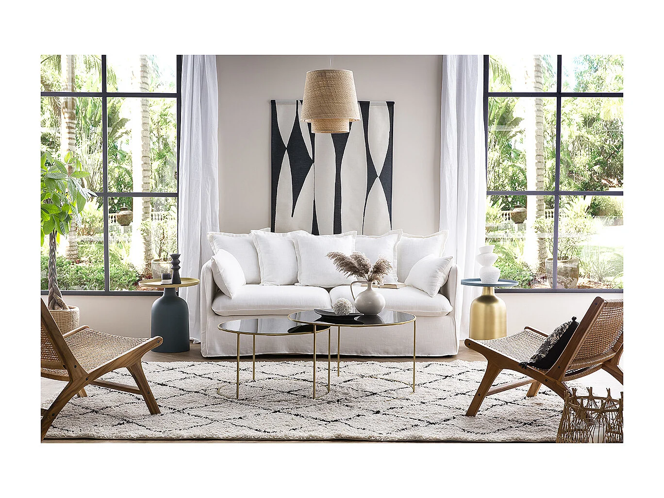 Table d'appoint design ronde en métal doré et plateau bleu pétrole mat RAMSES