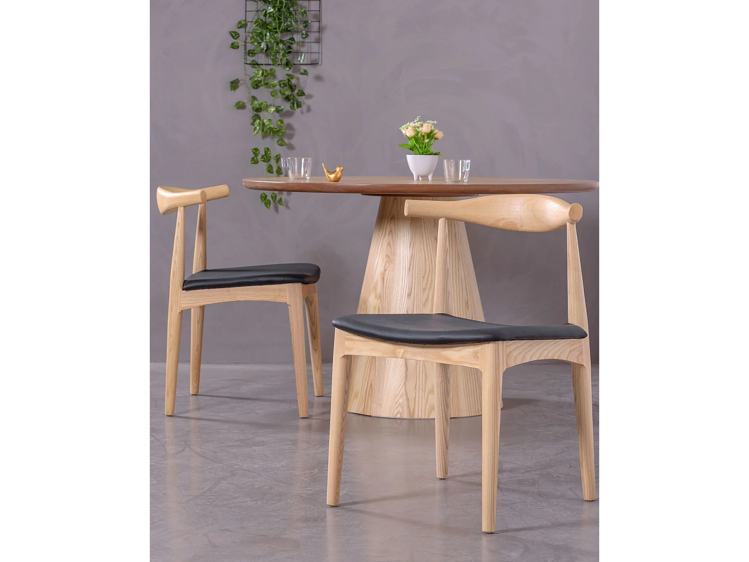 Chaise de salle à manger en frêne et coussin en simili-cuir - Elbow Chair - Frêne naturel