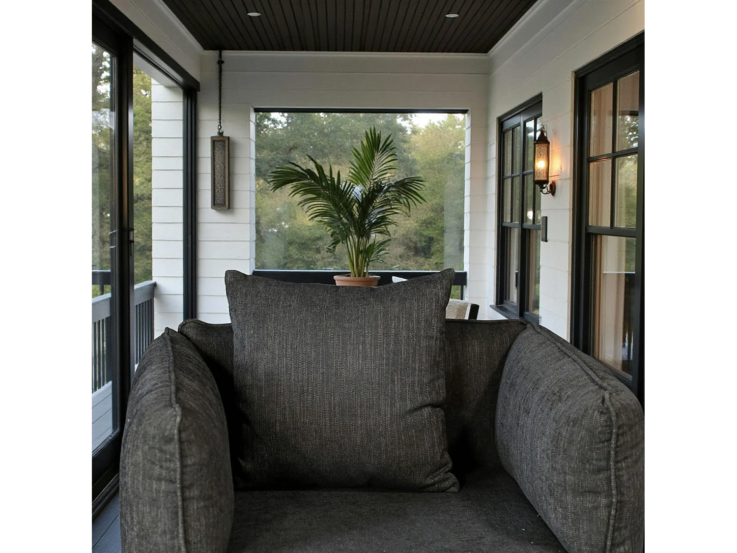 Fauteuil moderne noir TURIN