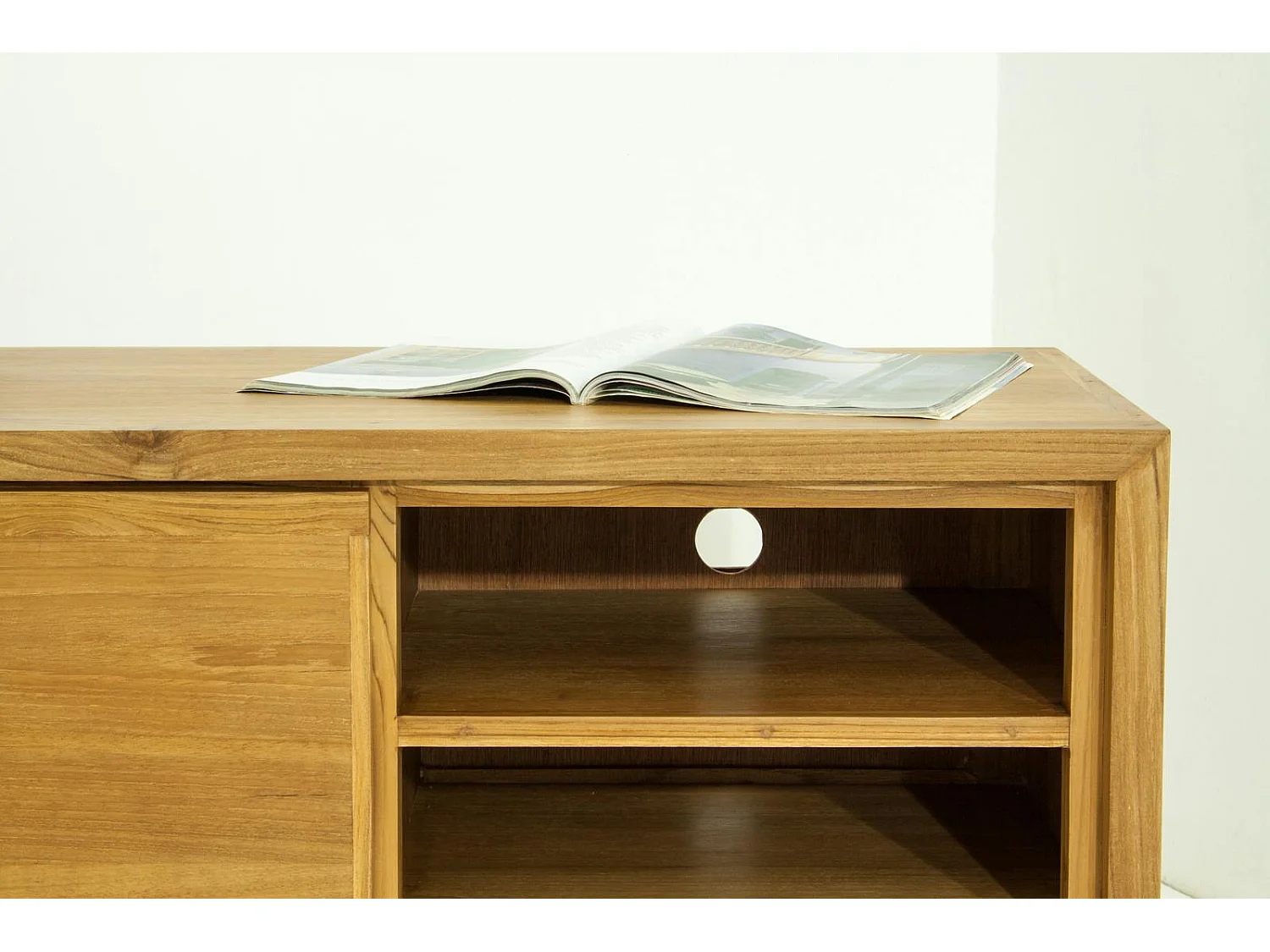 Meuble TV en Teck massif naturel 2 portes et 4 niches 180x45x55cm FIFTEES