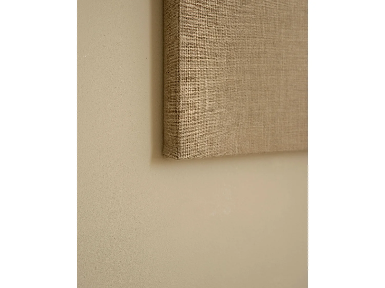 Cuadro decorativo sobre lienzo de lino con marco de madera blanco pintado artesanalmente con pintura al oleo de 80x100cm - MAYA - DECOWOOD