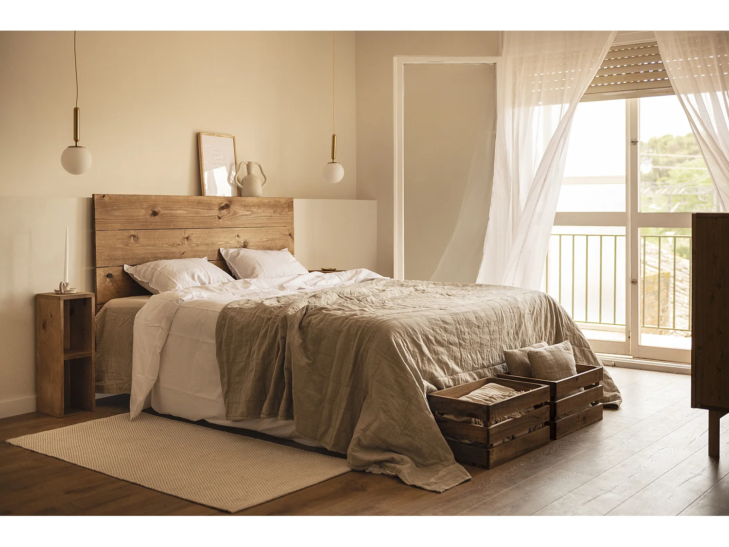 Pack Cabecero de cama y mesitas de madera maciza en tono roble oscuro de 200cm - FLANDES + LINA - DECOWOOD