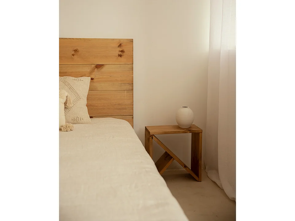 Ensemble tête de lit et tables en bois ton vieilli 160x80cm - FLANDES + STOKE - DECOWOOD