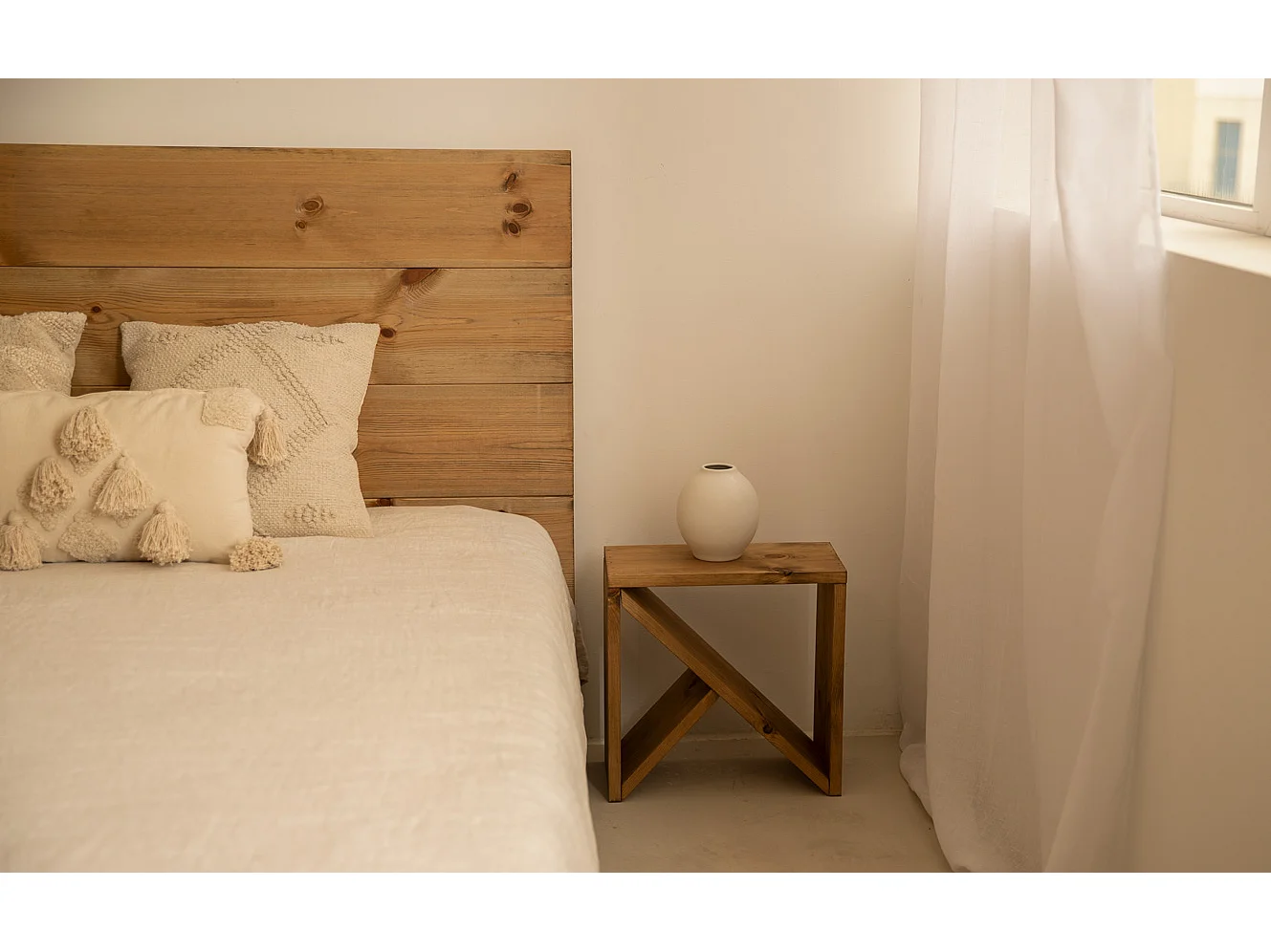 Set testiera e 2 comodini in legno massello in tono rovere scuro 200x80cm - FLANDES + STOKE - DECOWOOD