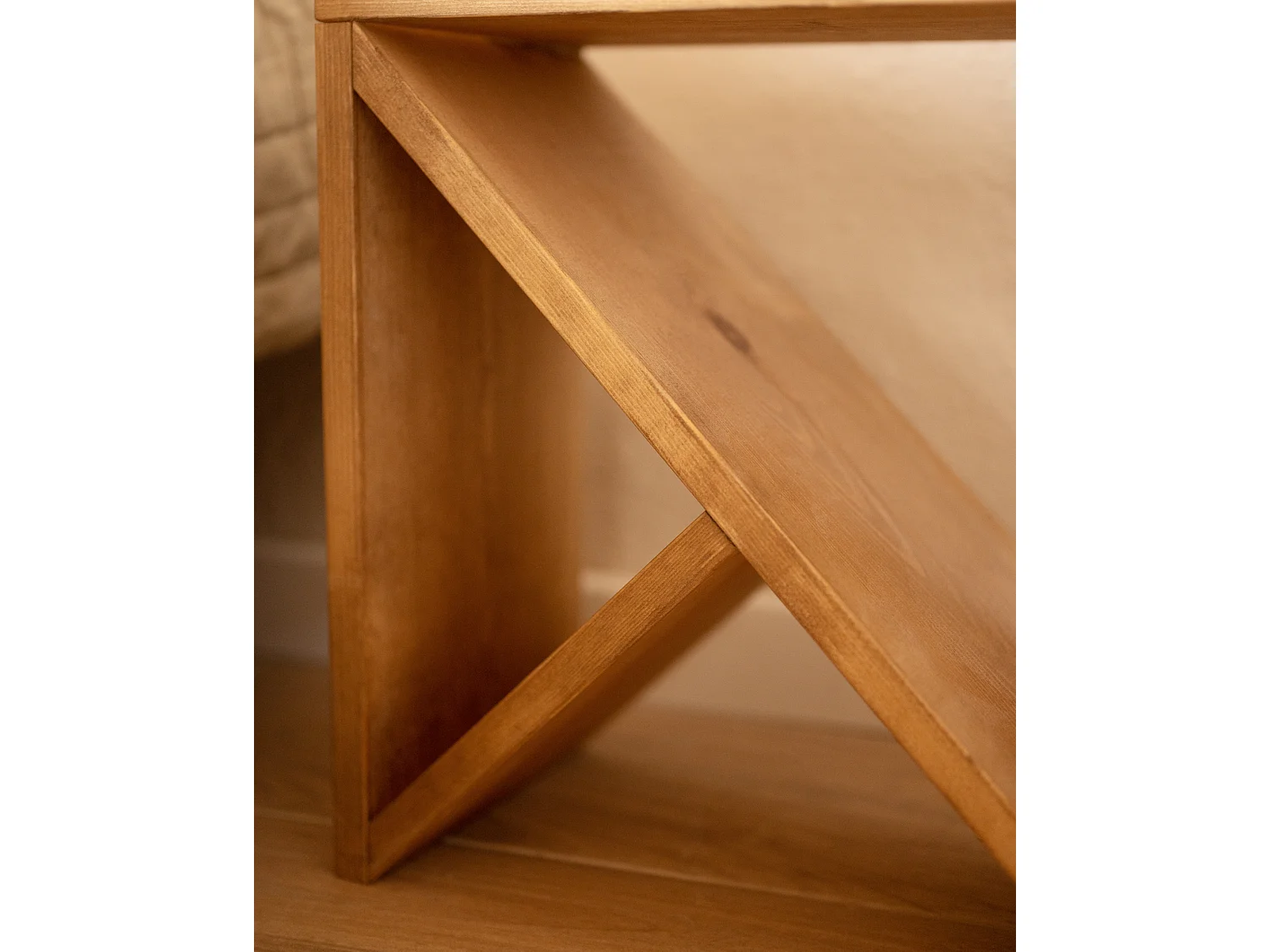 Set 2 piccoli tavoli in legno massello in tono marrone 50x50cm - STOKE - DECOWOOD