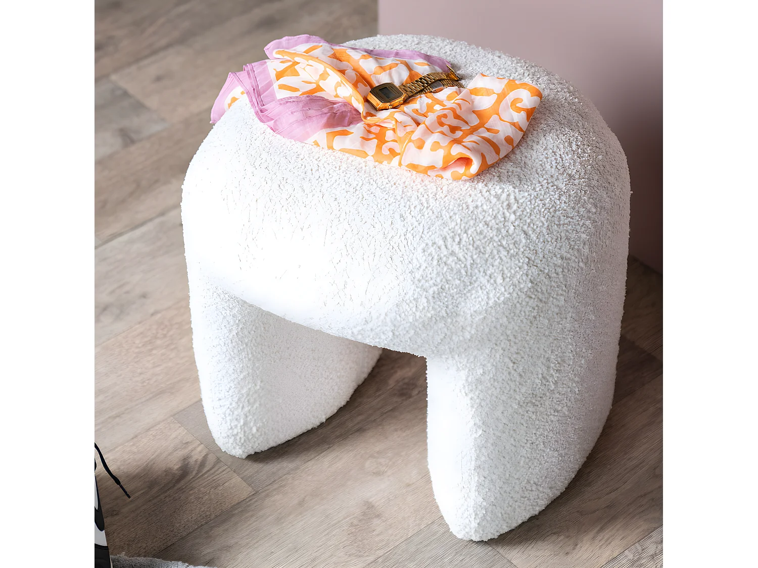 Sahi - Pouf en tissu bouclette - Beige