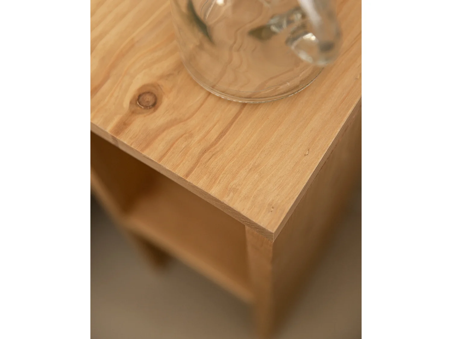 Comodino in legno massello in tono marrone chiaro 20x60cm - LINA - DECOWOOD