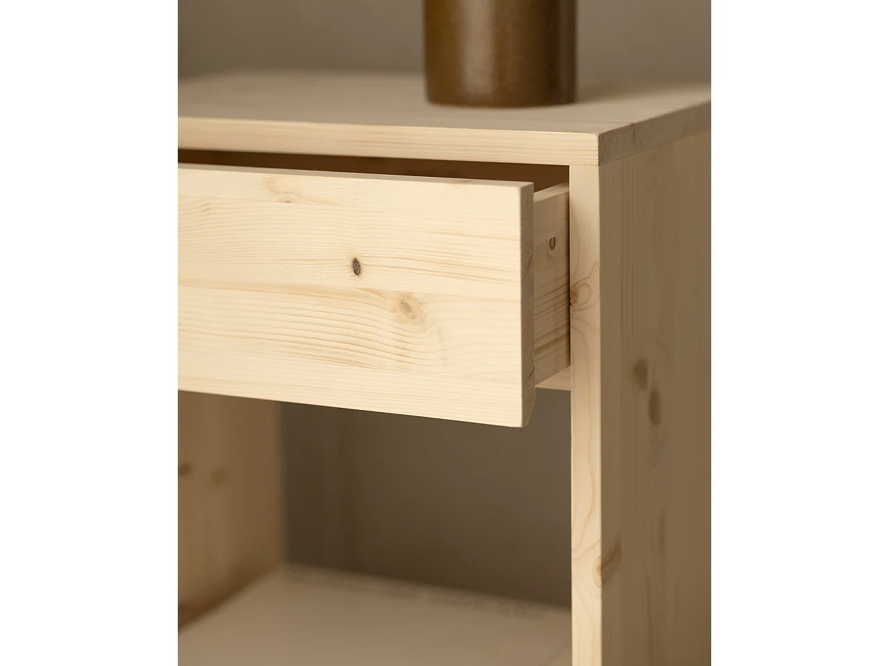 Table de chevet en bois de sapin avec un tiroir marron 60x40cm - MARTINA - DECOWOOD