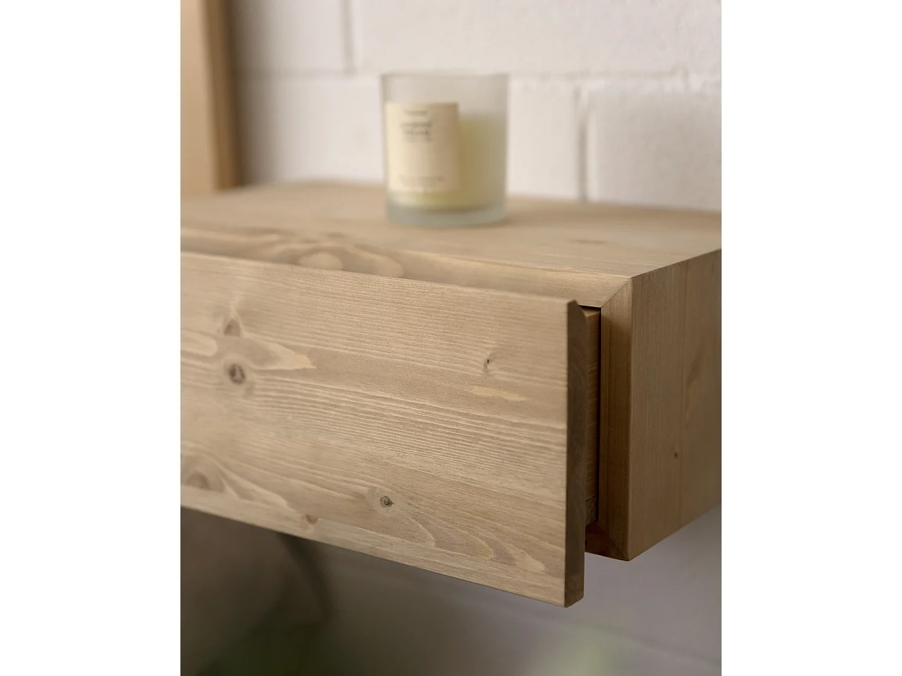 Mesita de noche de pared de madera de abeto Decowood con cajón en color roble medio de 40x15cm - INGRID - DECOWOOD