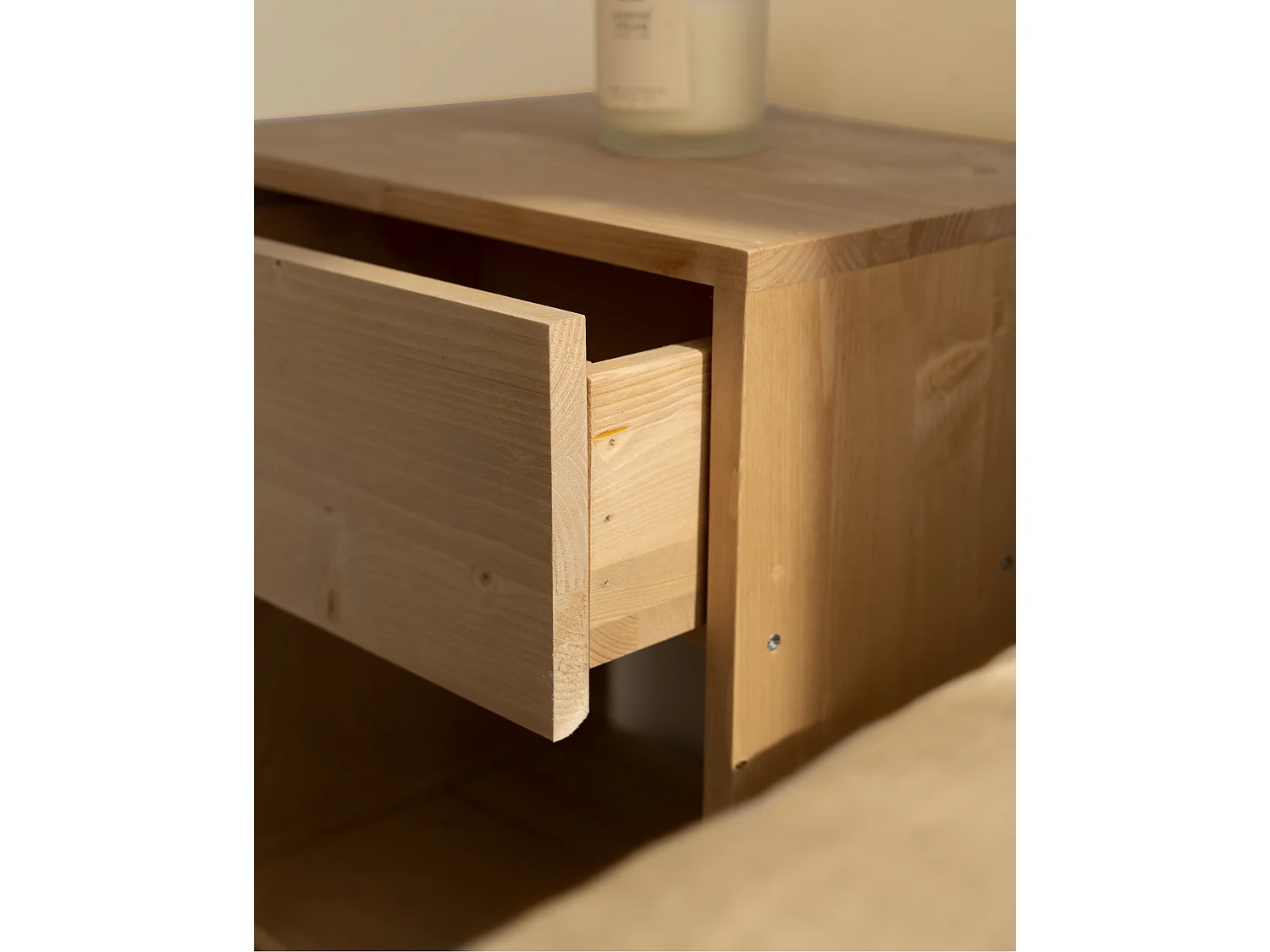 Table de chevet en bois de sapin avec un tiroir marron 40x40cm - MARTINA - DECOWOOD