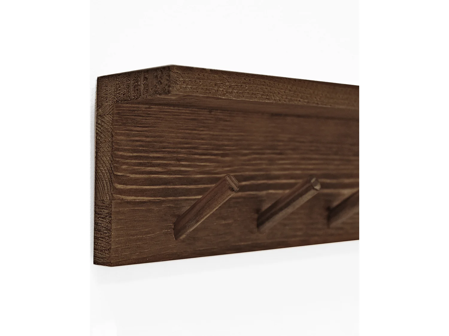 Colgador de pared de madera maciza en tono nogal de 61x9,5cm - KATE - DECOWOOD