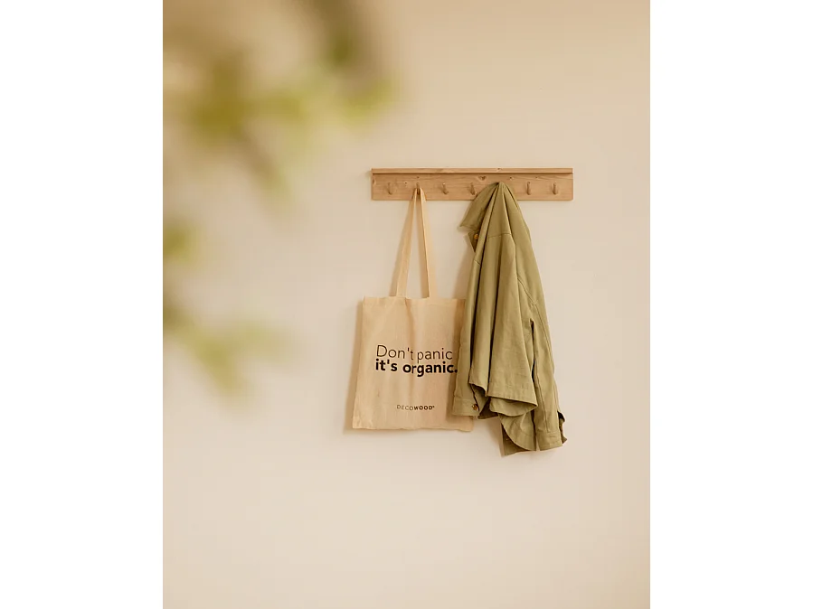 Colgador de pared de madera maciza en tono roble medio de 61x9,5cm - KATE - DECOWOOD