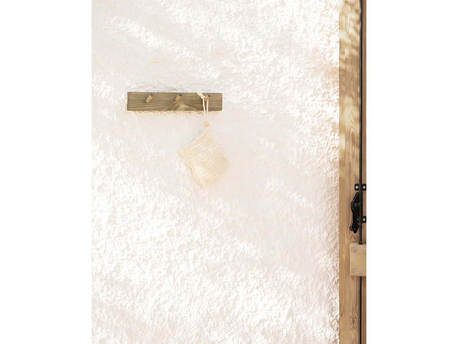 Colgador de pared de madera maciza en tono olivo de 26x5cm - KATE - DECOWOOD