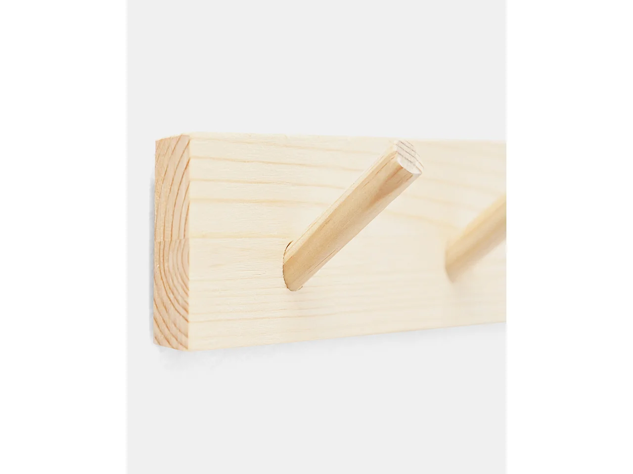 Colgador de pared de madera maciza en tono natural de 61x5cm - KATE - DECOWOOD