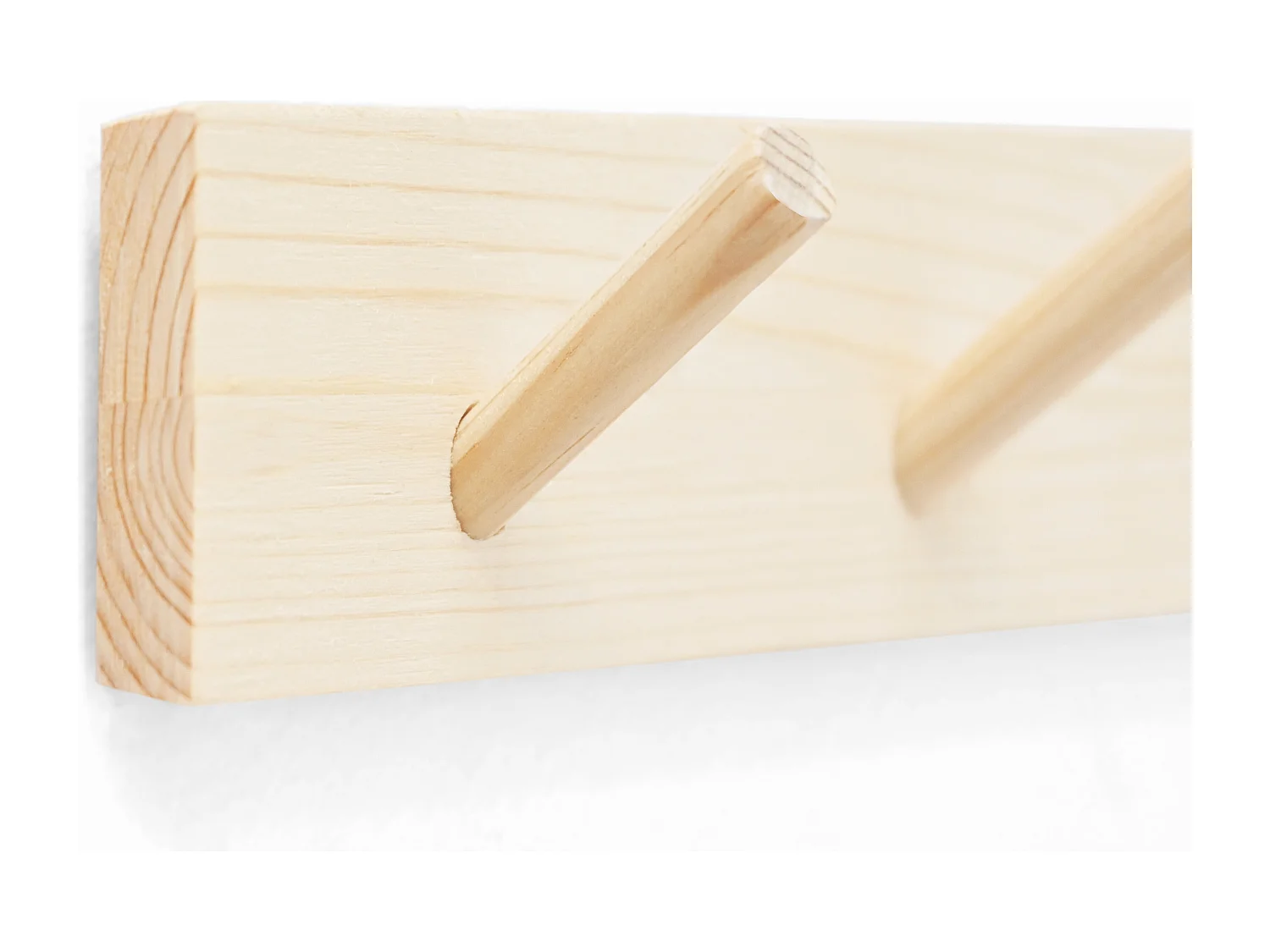 Colgador de pared de madera maciza en tono natural de 61x5cm - KATE - DECOWOOD