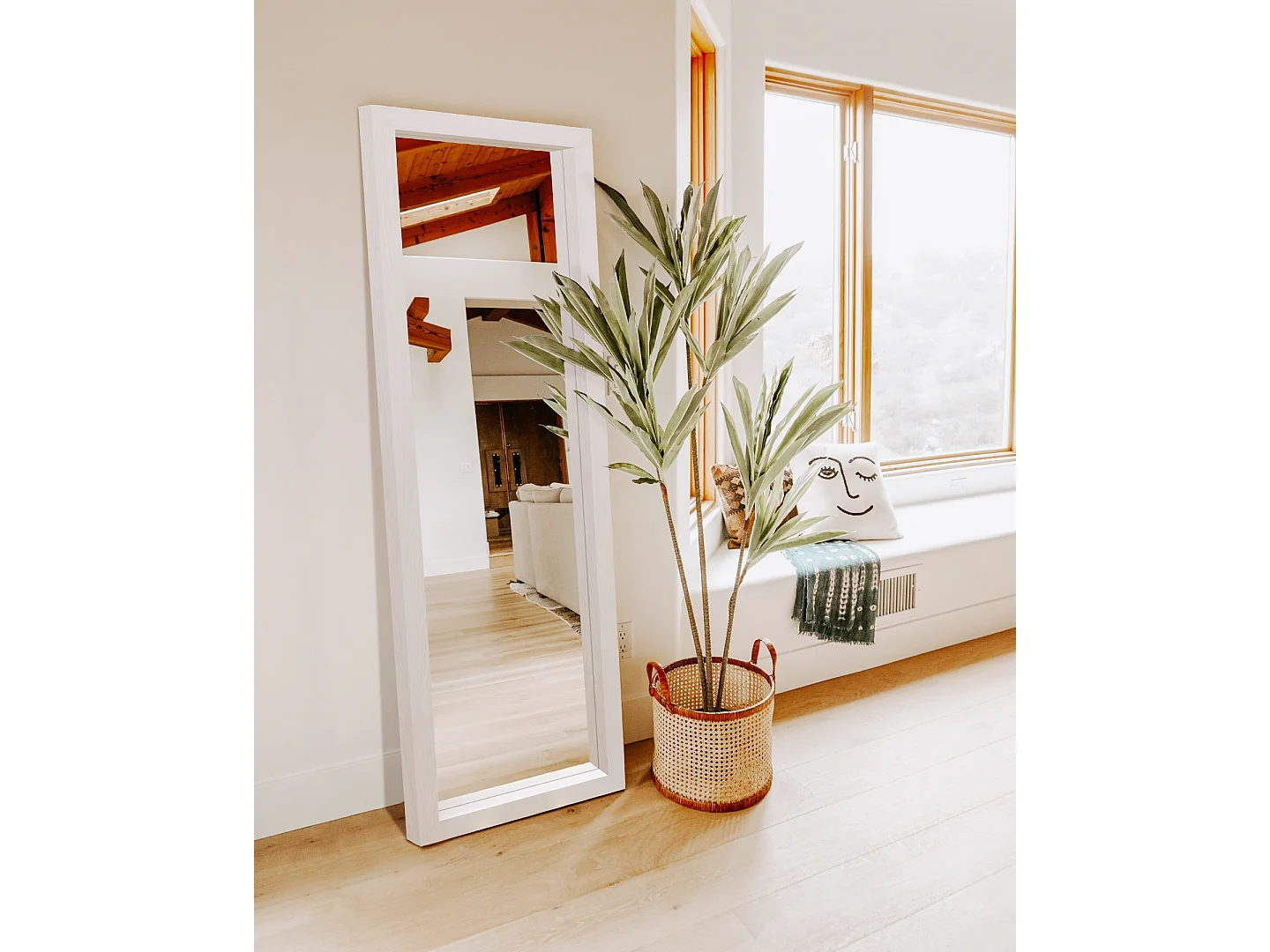 Espejo de madera color blanco de 59x79cm - EIRA BOLD - DECOWOOD