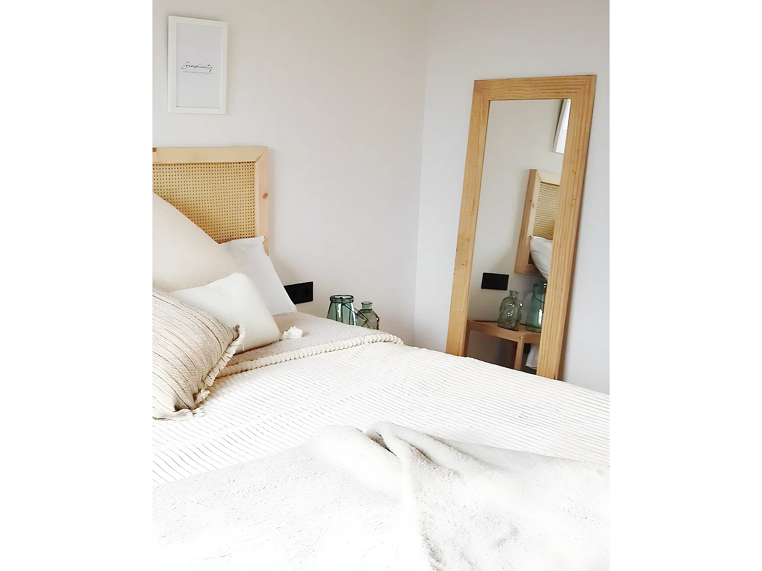 Espejo de madera maciza tono natural de 56x156cm - PINAL - DECOWOOD