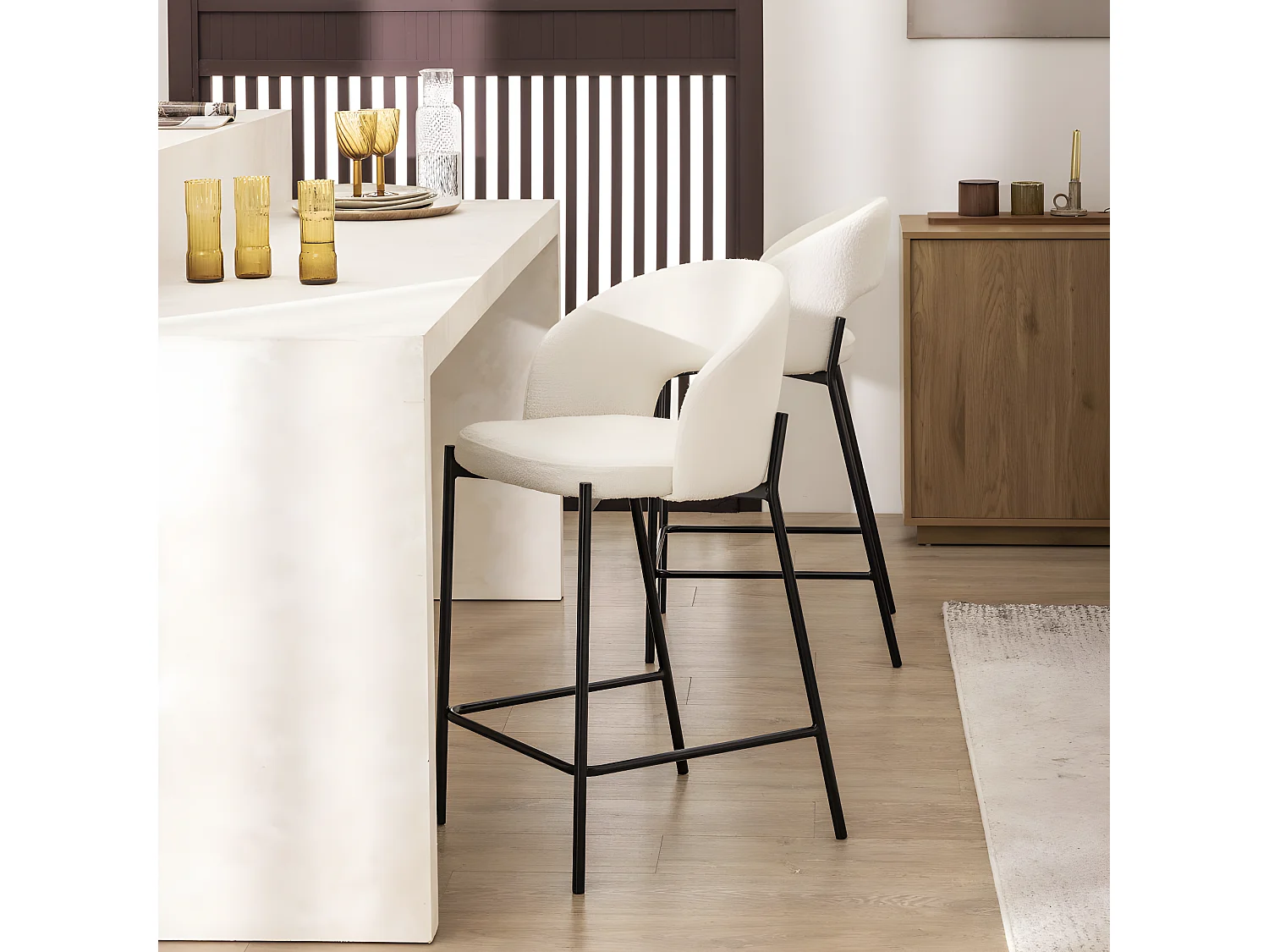 Soren - Lot de 2 chaises de bar en tissu bouclette et métal H65cm - Écru