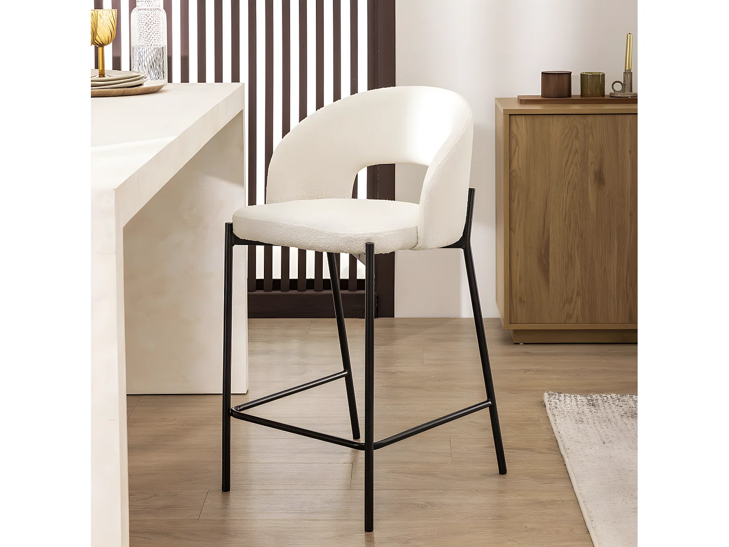 Soren - Lot de 2 chaises de bar en tissu bouclette et métal H65cm - Écru