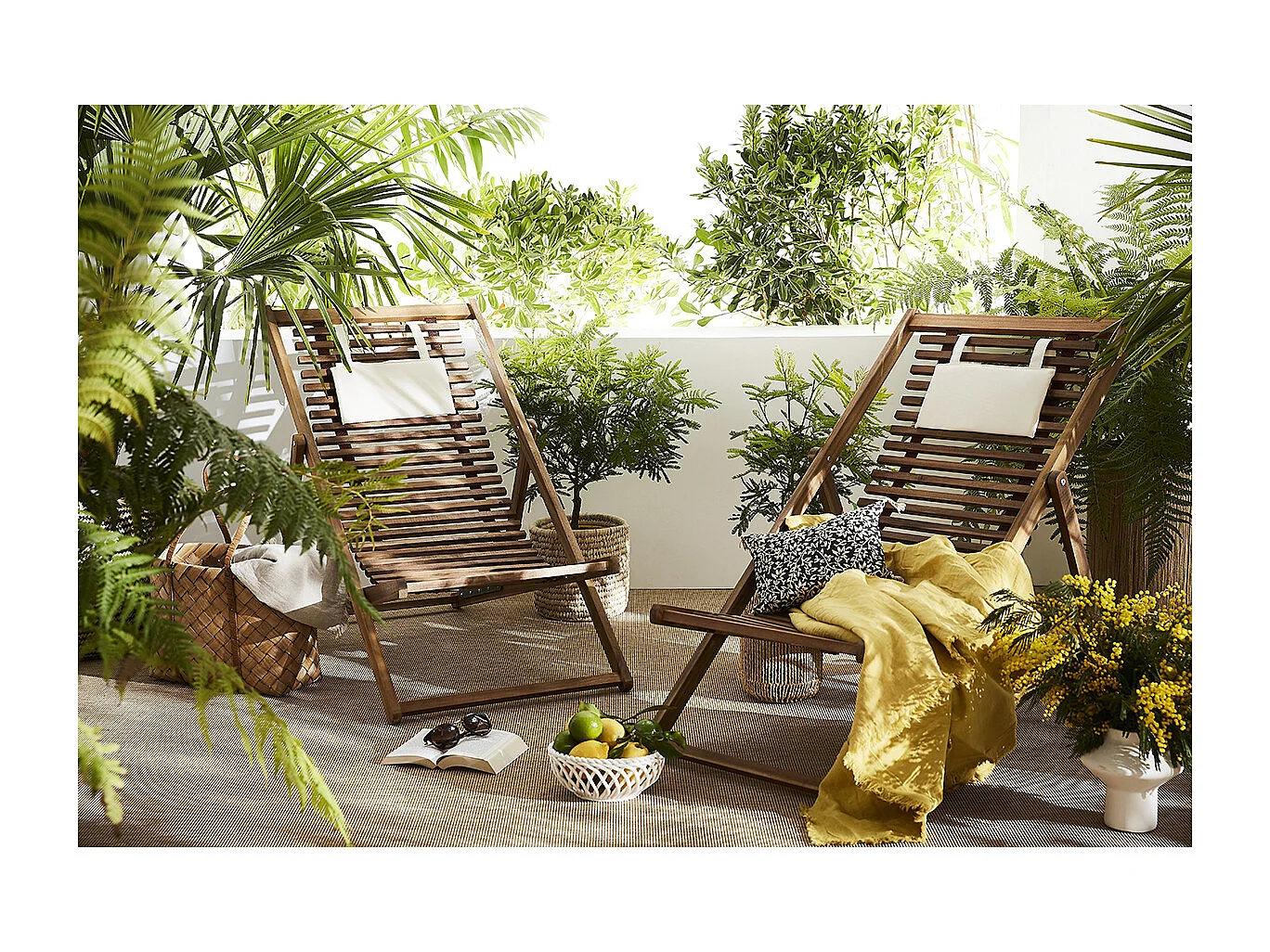 Chiliennes en bois massif avec coussin en tissu blanc (lot 2) MOONA