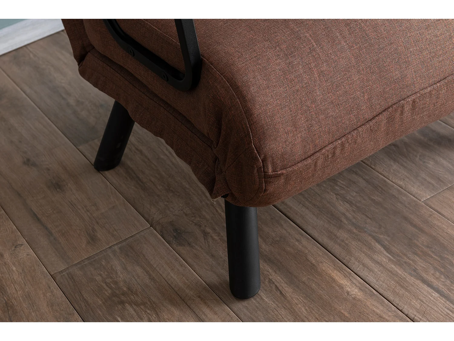 Poltrona-cama de 1 lugar – cor marrom claro – estrutura 100% metálica – tecido de linho