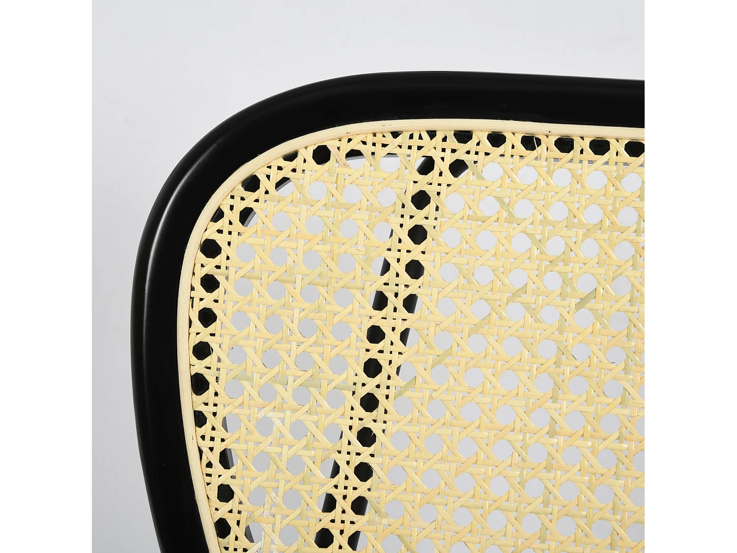 Lot de 2 chaises salle manger en rotin nature et structure métallique noir SMEDLEY