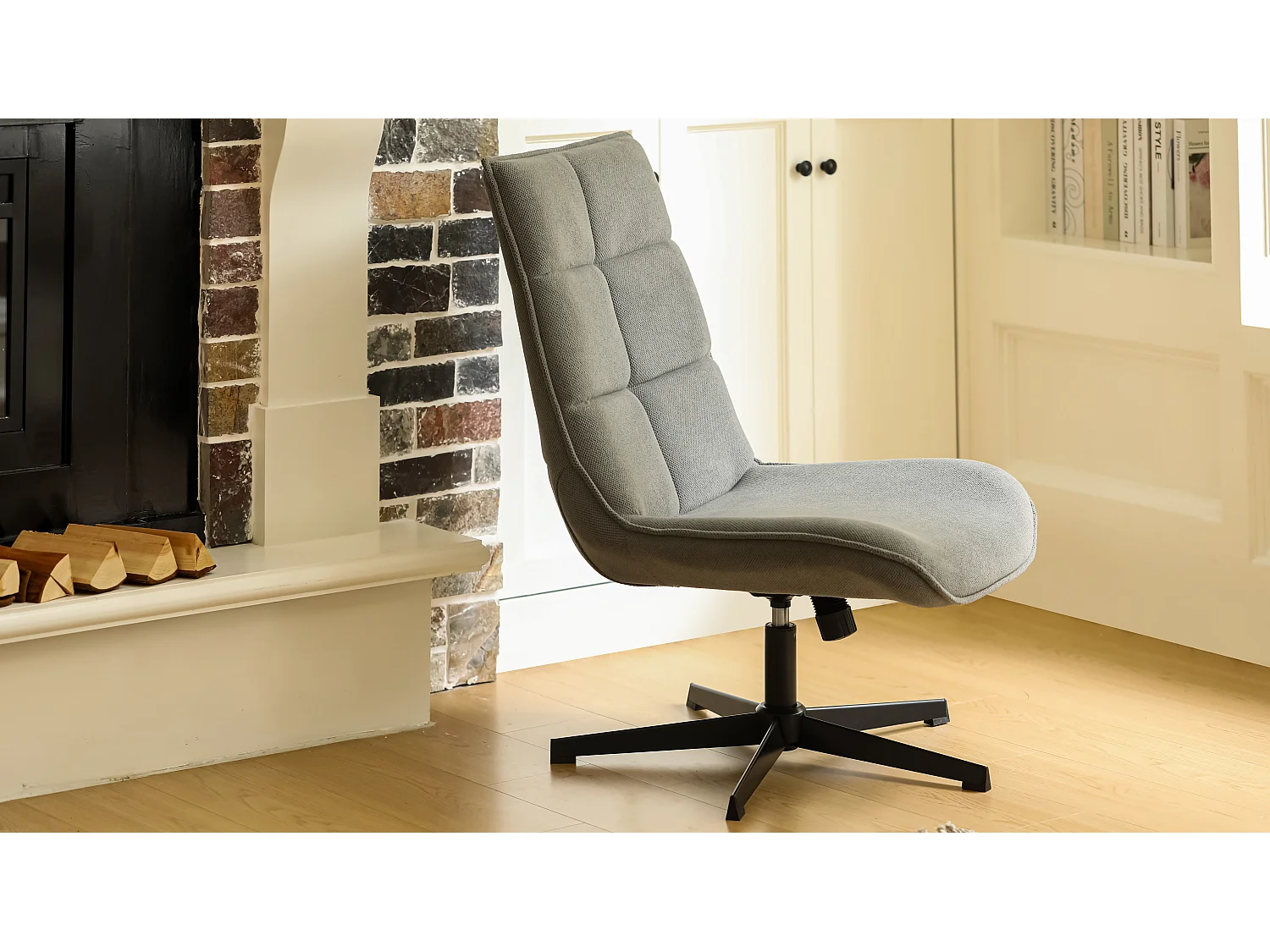 Fauteuil rembourré tissu gris - pieds métal noir DEWSBURY GREY
