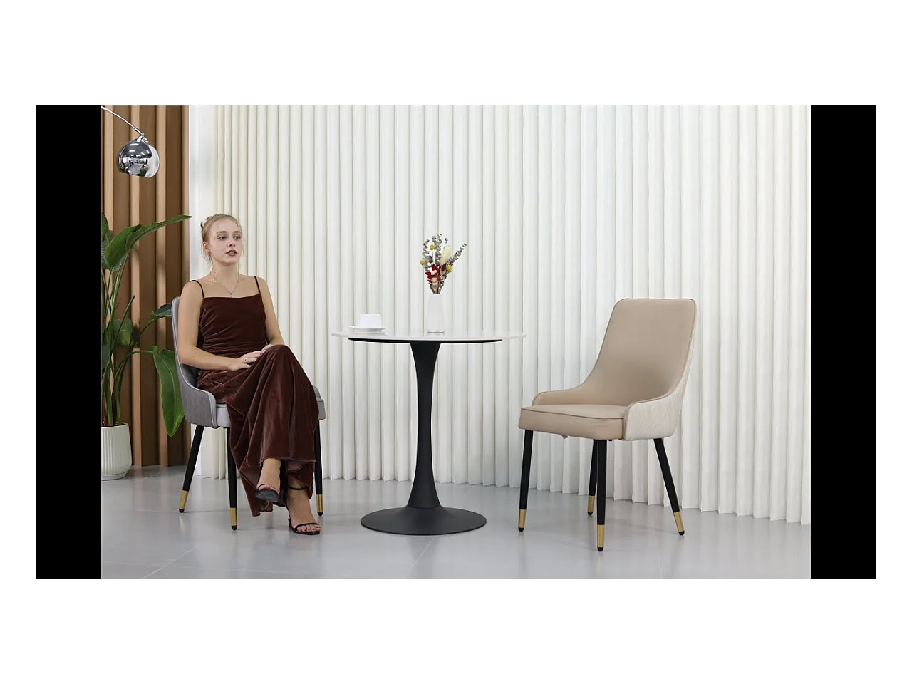 Juego de 2 sillas de comedor beige de cocina en cuero, capacidad de carga 150 kg, 43.5x43.5x90cm