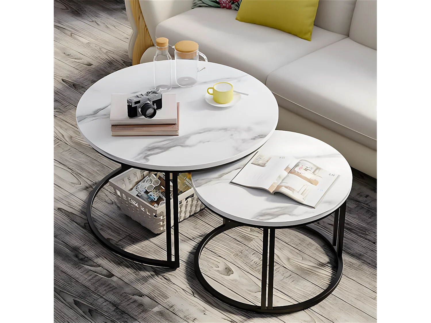 Set di 2 Tavolini da Salotto Sovrapposti Rotondi con Effetto Marmo e Struttura in Metallo