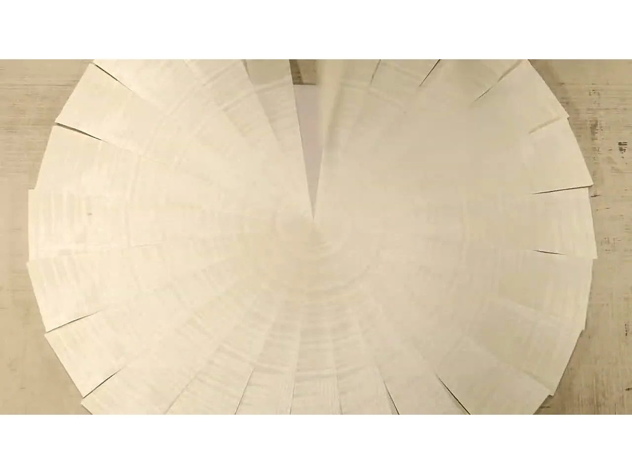 Lot de 2 tables gigognes de salon table basse ronde moderne verre et bois 80x80x38.5cm / 50x50x45cm 80x80x38.5m / 50x50x45cm