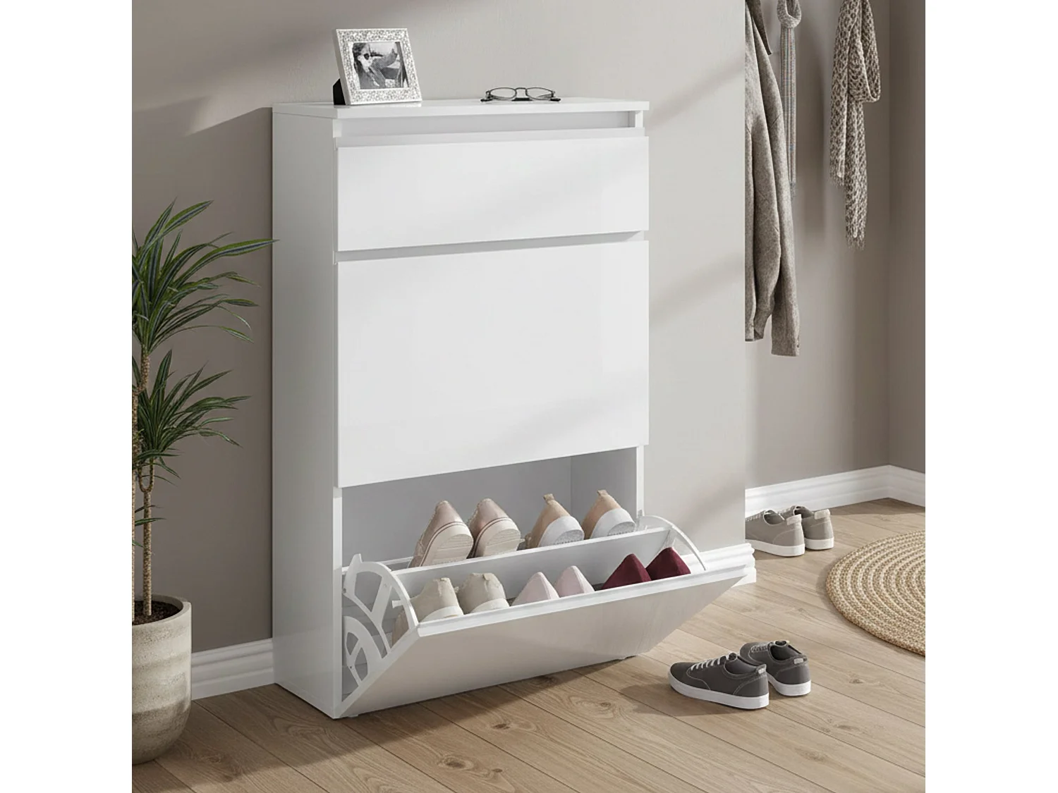 Étagère à chaussures Paco, Armoire polyvalente avec 2 portes et 1 porte pliante, Étagère à chaussures d'entrée, 100% Made in Italy, 60x27h108 cm, Blanc brillant