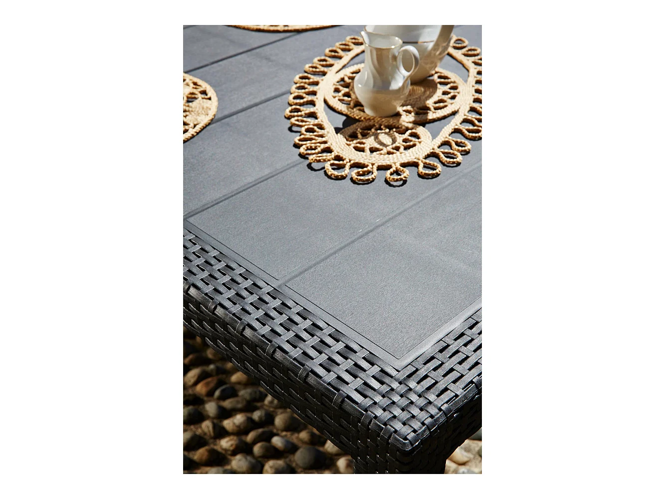 Table d'extérieur Imola, Étagère rectangulaire fixe, Table de jardin polyvalente effet rotin, 100% Made in Italy, 138x78h72 cm, Anthracite