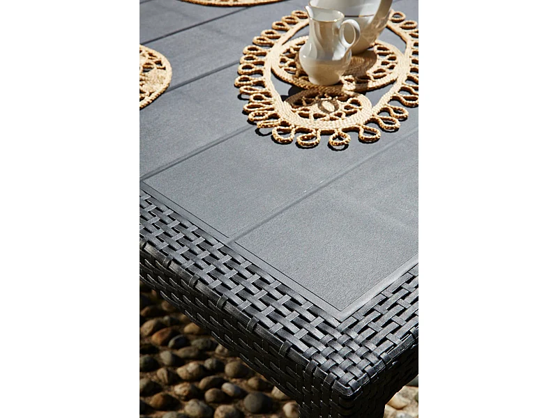 Mesa externa Imola, Prateleira fixa retangular, Mesa multiuso para jardim com efeito rattan, 100% Fabricado na Itália, 138x78h72 cm, Antracite