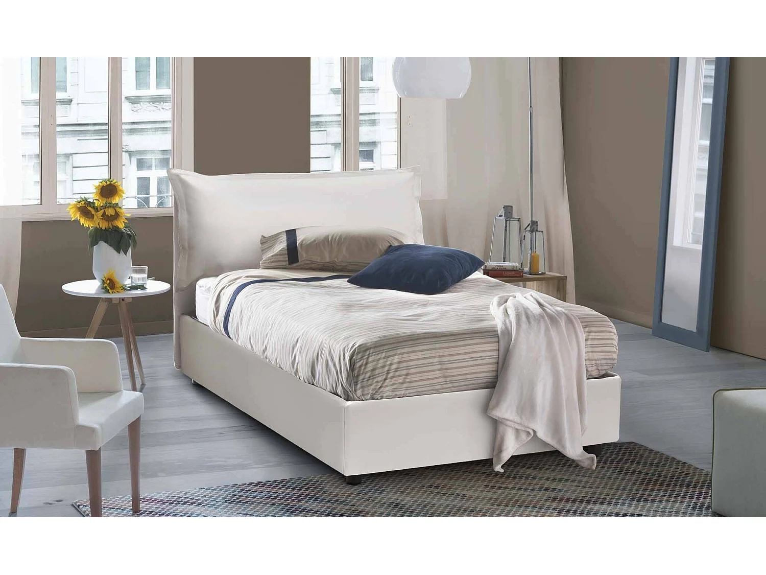 Letto piazza e mezza Olivia, Letto contenitore con rivestimento in ecopelle, 100% Made in Italy, Apertura frontale, adatto per materasso Cm 120x200, Bianco