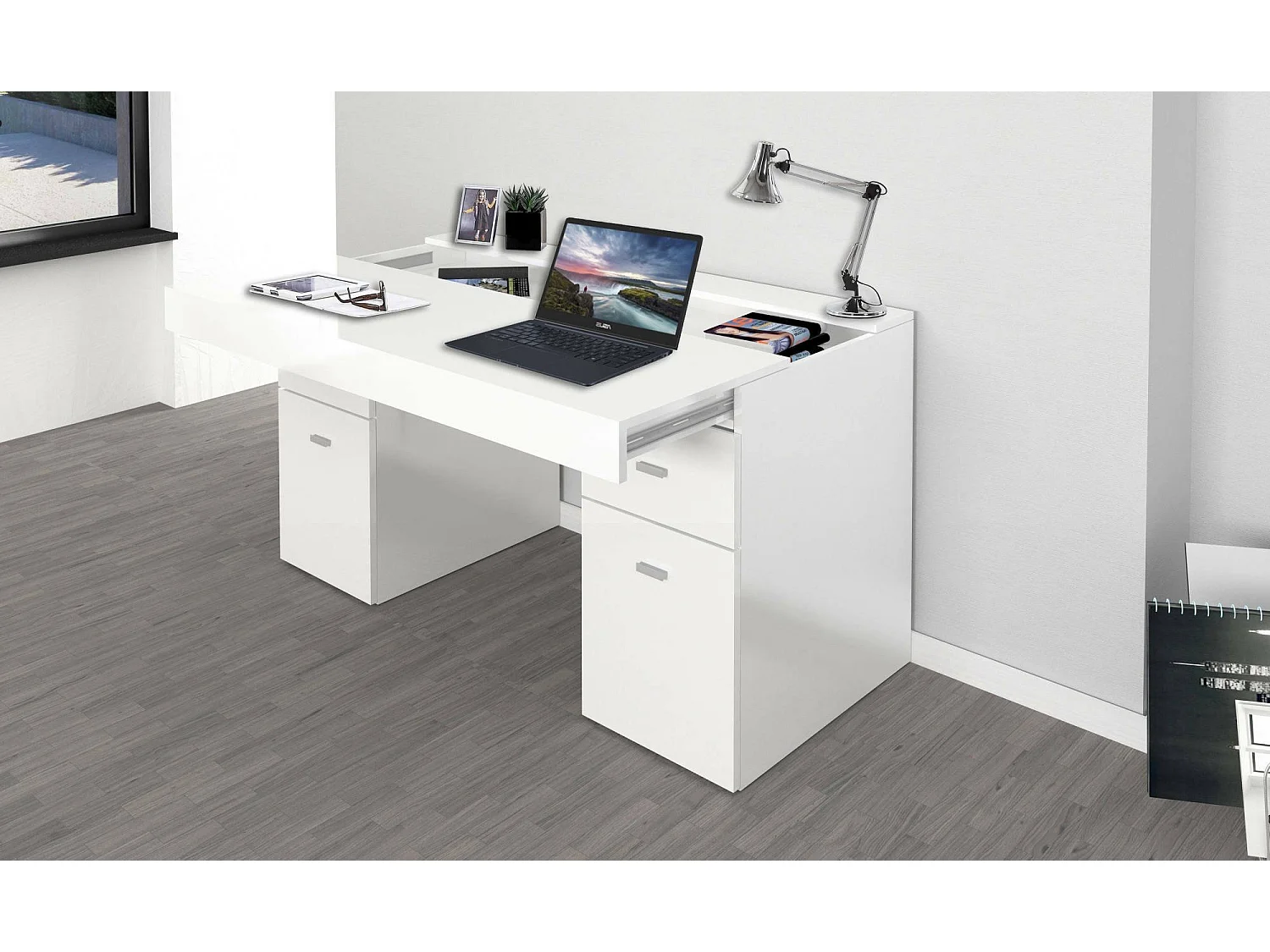 Bureau Cristiano, Bureau PC linéaire, Table de bureau polyvalente, Bureau peu encombrant, 100% Made in Italy, 130x60h75 cm, Blanc brillant