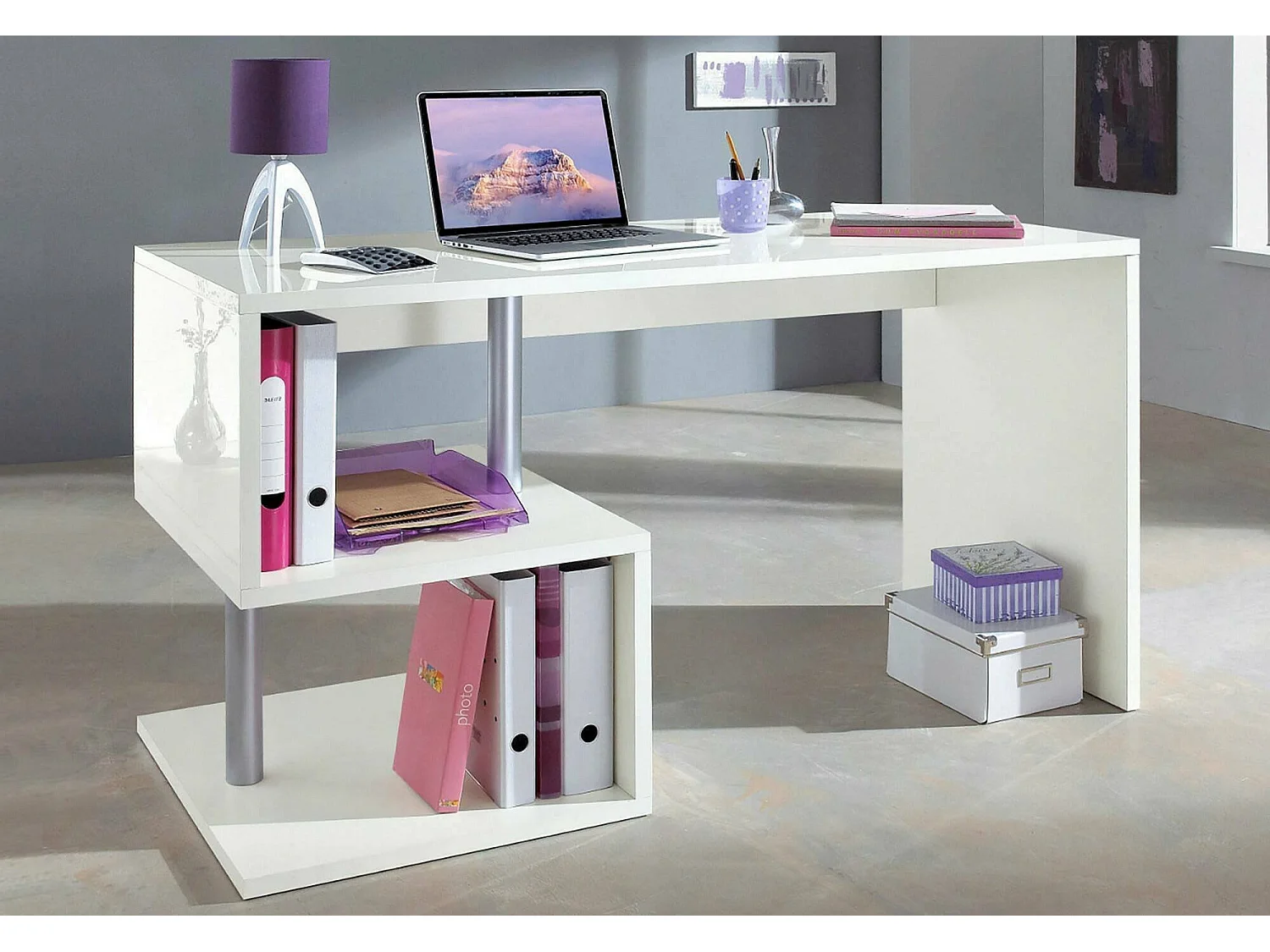 Valerio bureau, Lineair pc-bureau, Multifunctionele kantoortafel, Ruimtebesparend bureau met meerdere posities, 100% Made in Italy, 140x60h78 cm, Glanzend wit