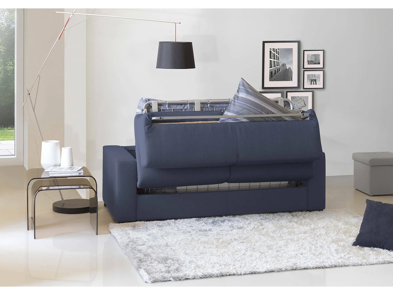 Alexis slaapbank, grote 2-zitsbank, 100% Made in Italy, woonkamerbank met draaibare opening, in gewatteerde stof, met standaard armleuningen, 200x95h90 cm, blauw