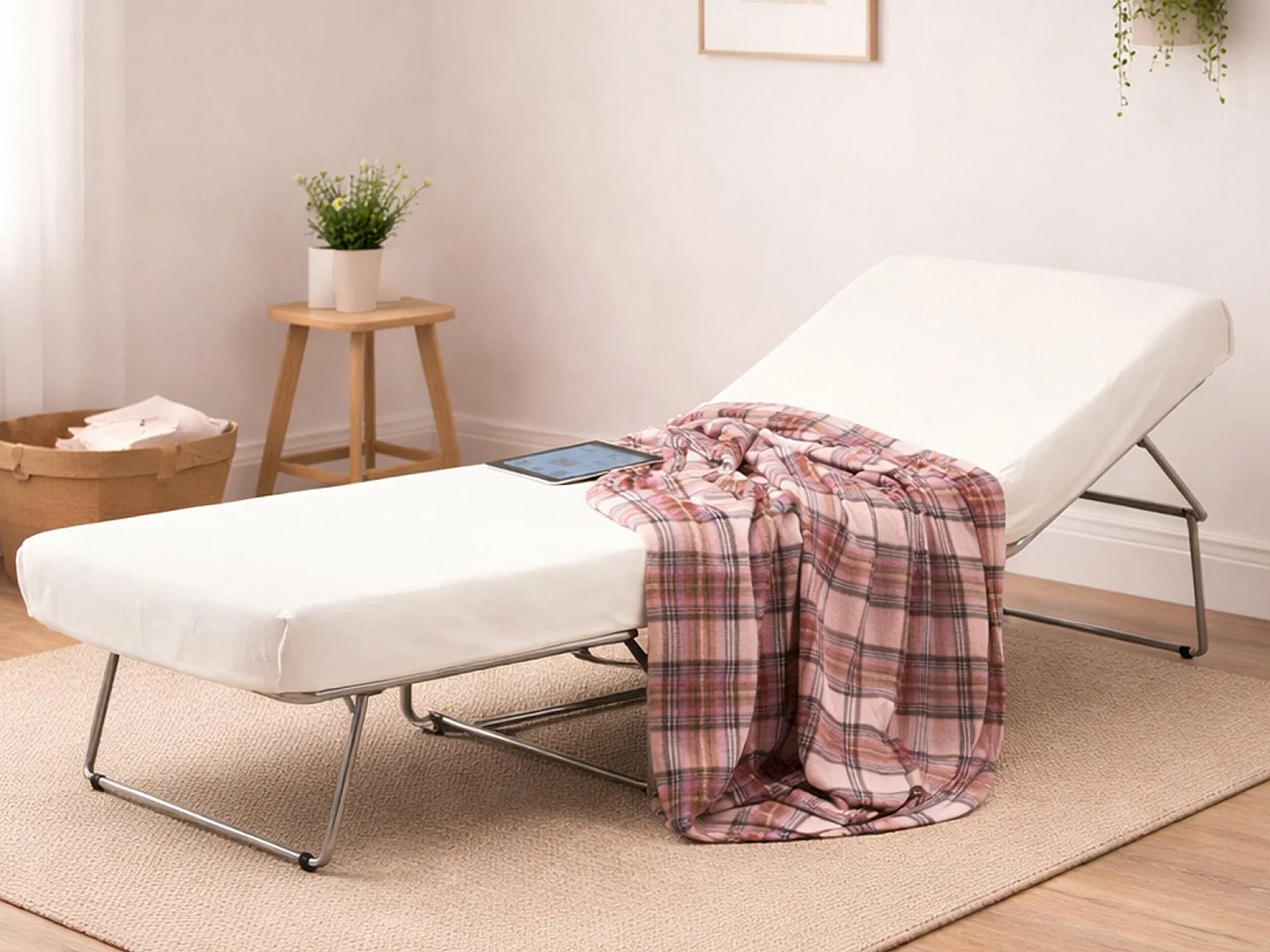 Cama plegable Ancilla, Puf convertible en cama individual, Puf de tela para salón, 100% Made in Italy, 80x80h45 cm, Blanco