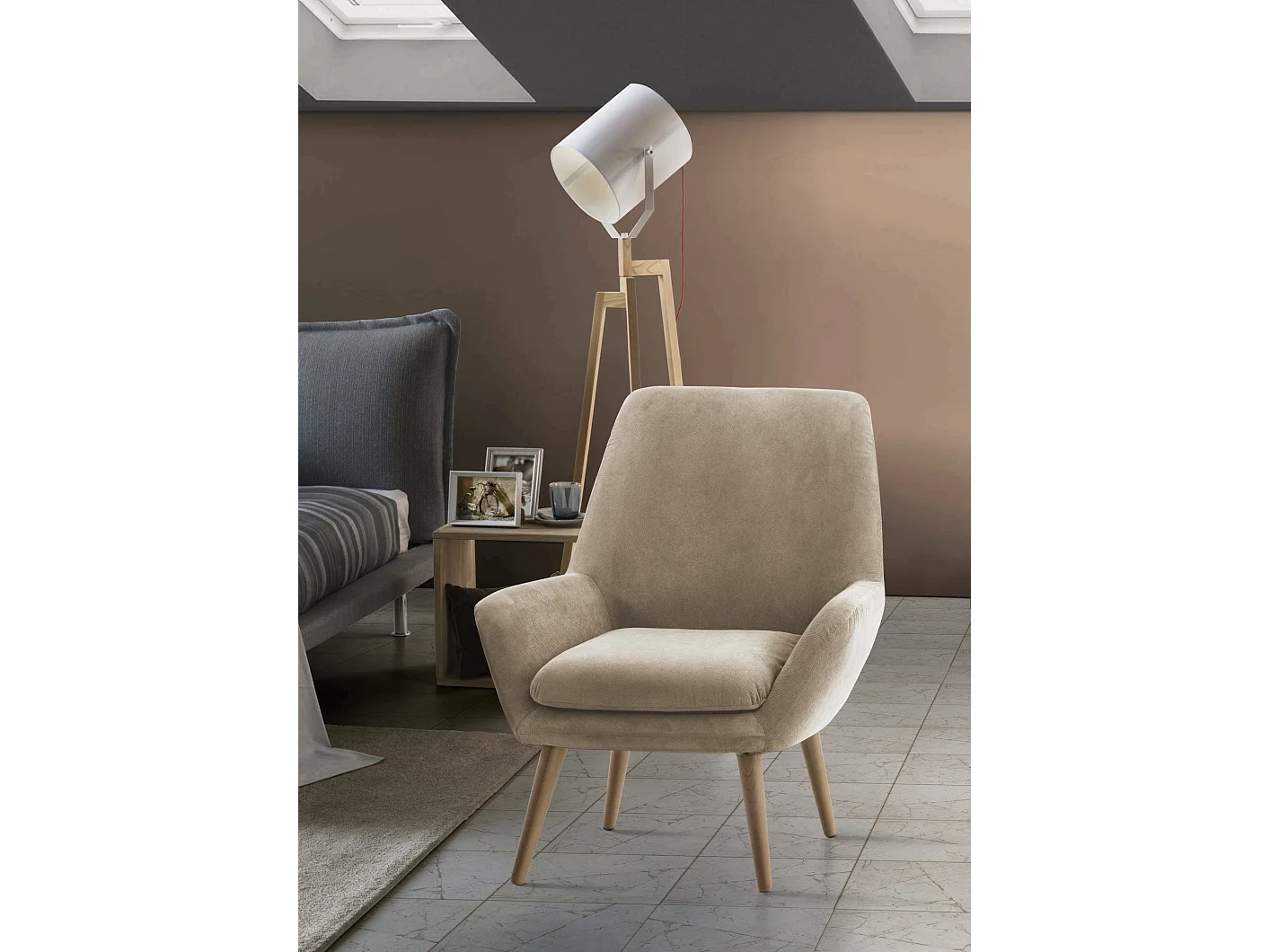 Annarita fauteuil, design lounge fauteuil, 100% Made in Italy, relaxfauteuil in gecapitonneerde stof, 80x70h95 cm, Beige