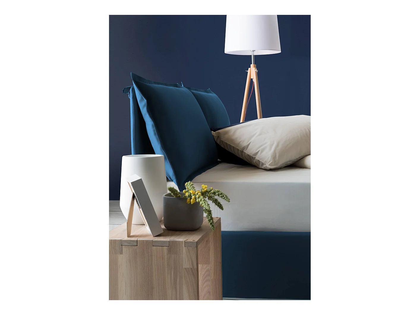 Letto matrimoniale Denise, Letto contenitore con rivestimento in tessuto, 100% Made in Italy, Apertura frontale, con materasso Cm 160x190 incluso, Blu