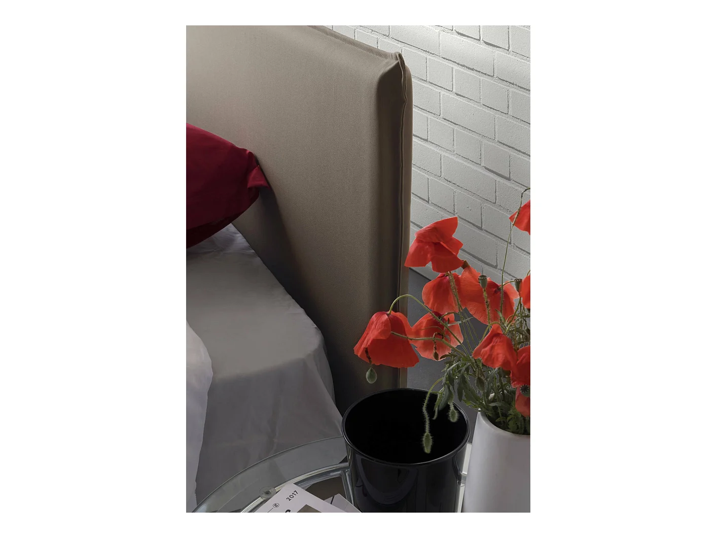 Einzelbett Claire, Bettkasten mit Stoffbezug, 100 % Made in Italy, Öffnung vorne, inklusive Matratze 90 x 200 cm, Taupe