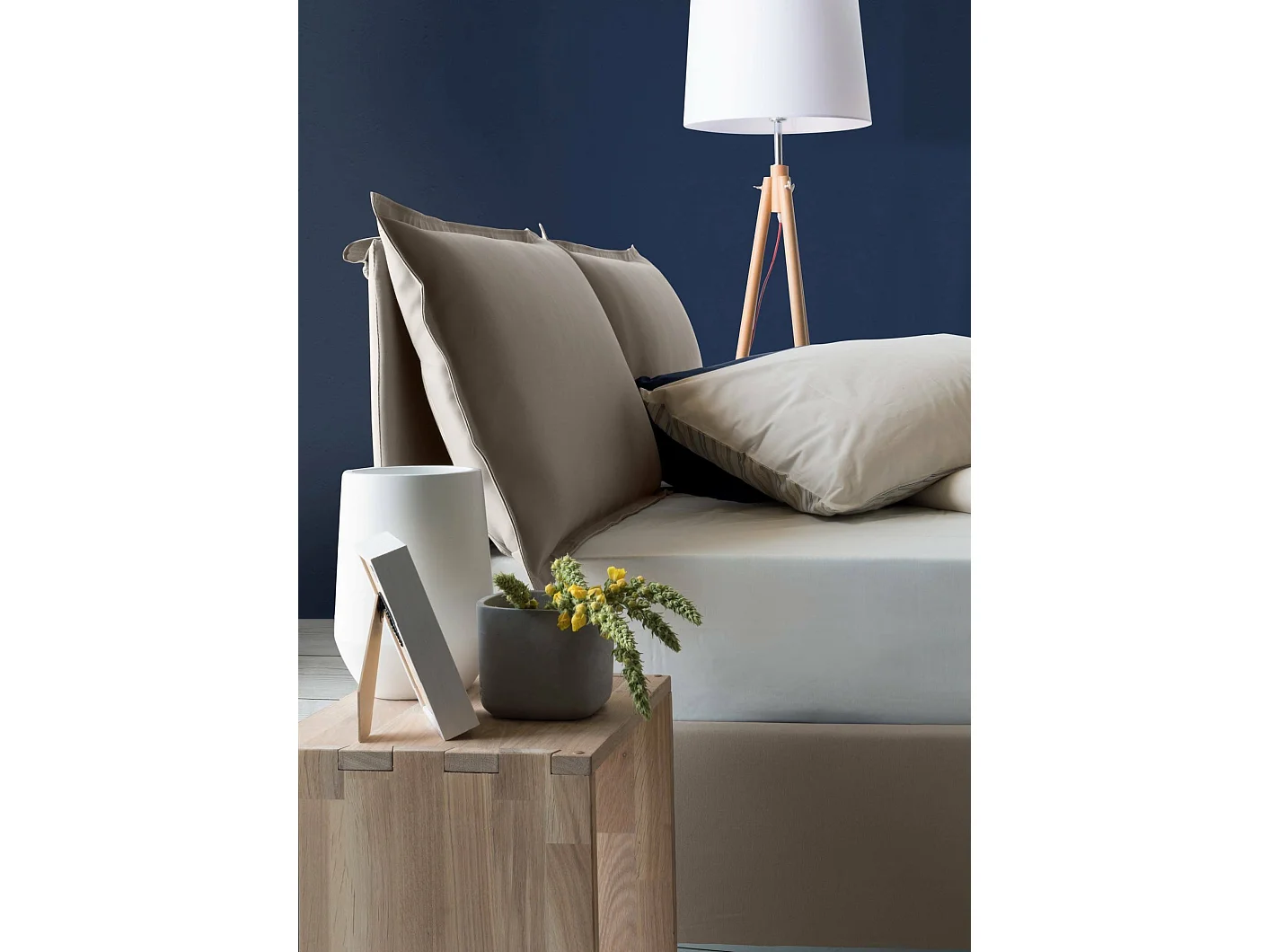 Lit double Teresa, Lit coffre avec revêtement en tissu, 100% Made in Italy, Ouverture frontale, avec matelas 140x200 cm inclus, Taupe