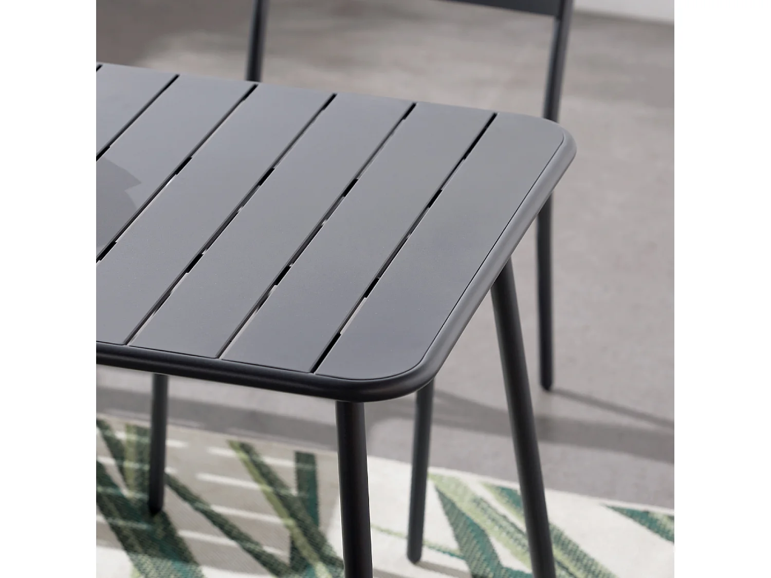 Ensemble table et chaises 6 personnes gris foncé BERGAME