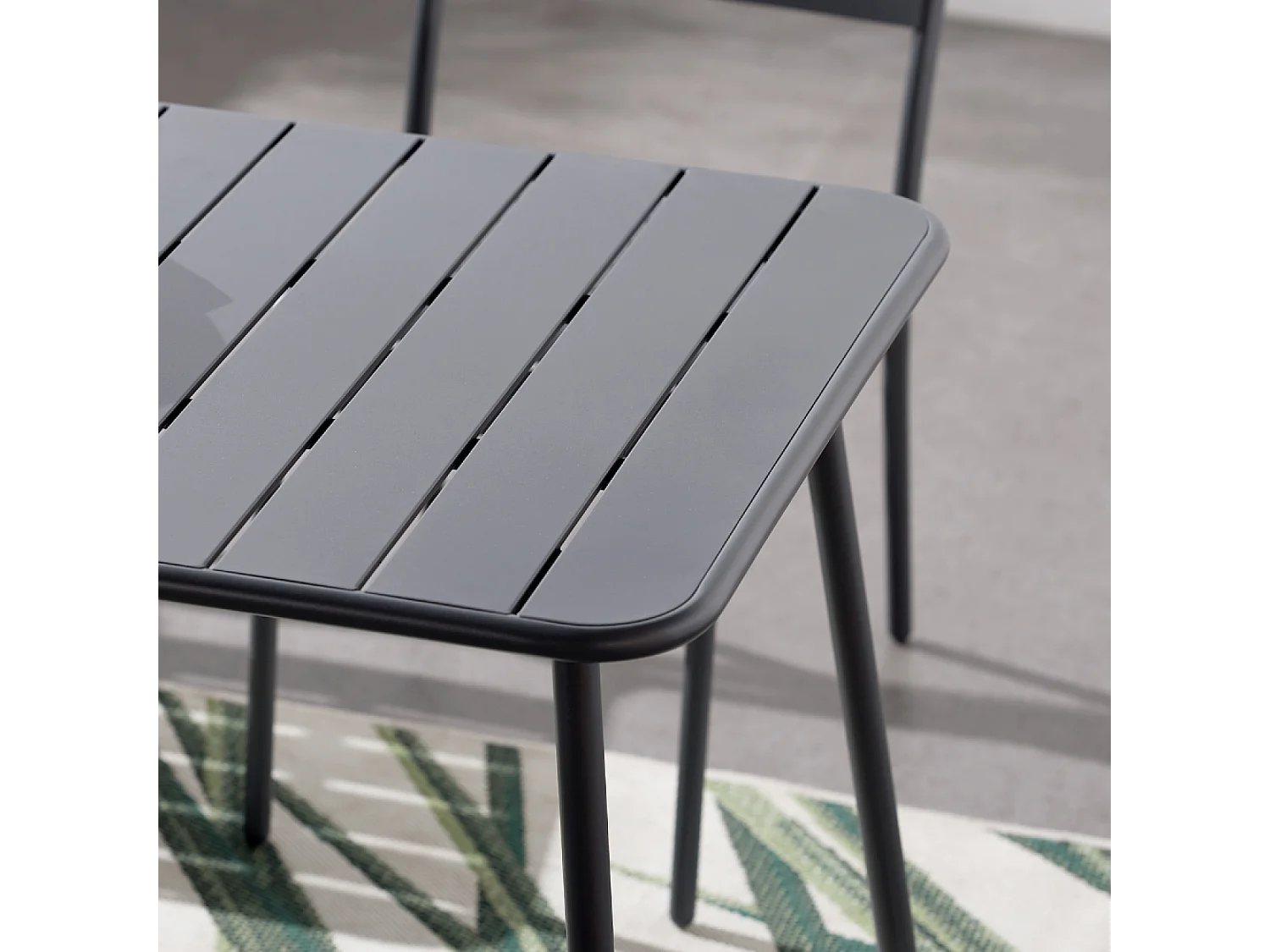 Ensemble table et chaises 6 personnes gris foncé BERGAME