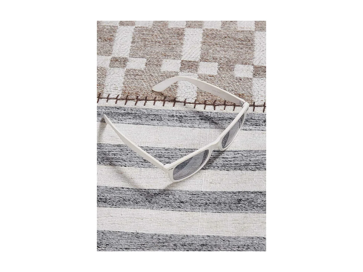 Tapis kilim 160x230 rectangle fait à la main en laine ivoire